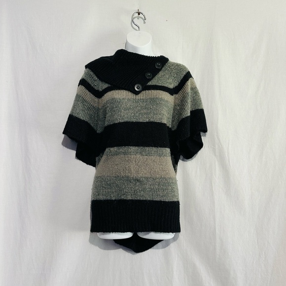 new directions Sweaters - New directions Women's Striped open sleeve knit sweater | L